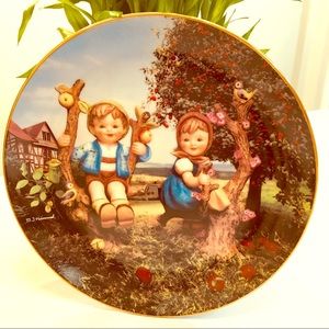 3/$15 ❤️Hummel’s Apple Tree Boy & Girl” Collection